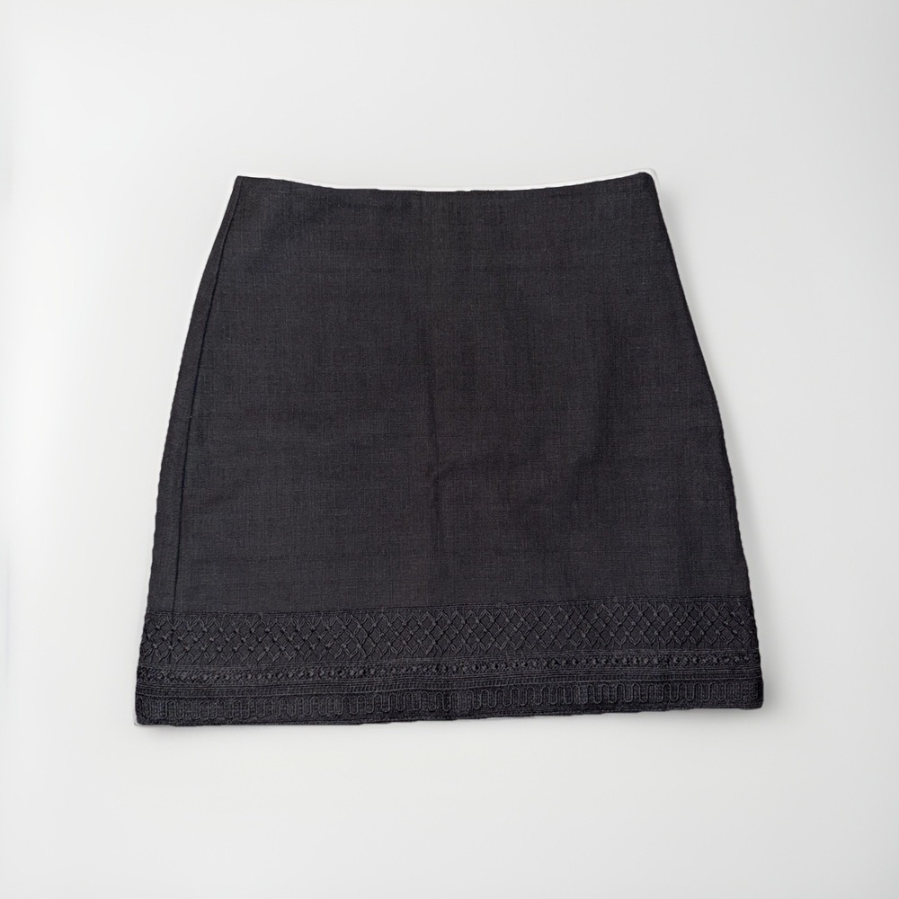 LOFT A-Line Skirt Size 4 Black Crochet Hem Lined